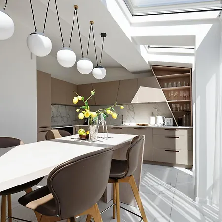 דירה Luxury 143M2 2-Bedroom Penthouse Loft With Ac & Elevator - Brivibas Street, Central Riga *