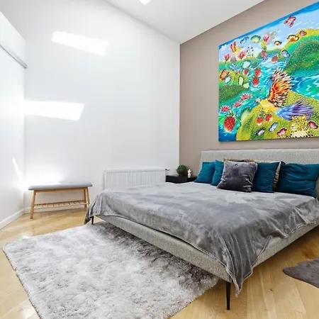 Luxury 143M2 2-Bedroom Penthouse Loft With Ac & Elevator - Brivibas Street, Central Riga דירה ריגה