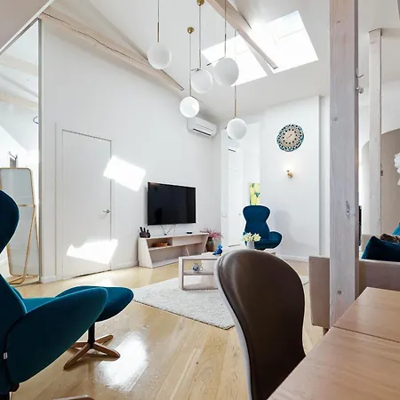 Luxury 143M2 2-Bedroom Penthouse Loft With Ac & Elevator - Brivibas Street, Central Riga דירה