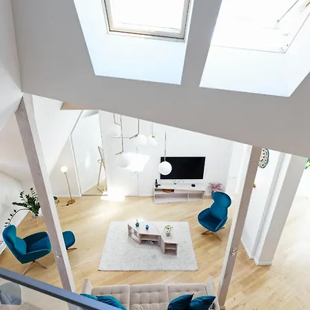 Luxury 143M2 2-Bedroom Penthouse Loft With Ac & Elevator - Brivibas Street, Central Riga * ריגה