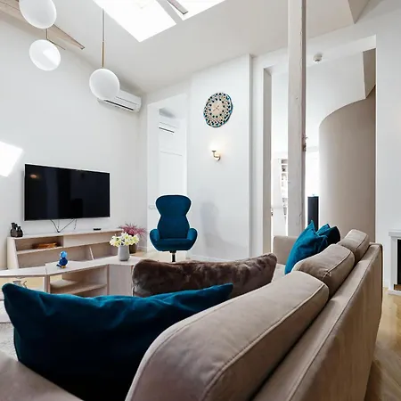 Luxury 143M2 2-Bedroom Penthouse Loft With Ac & Elevator - Brivibas Street, Central Riga * ריגה